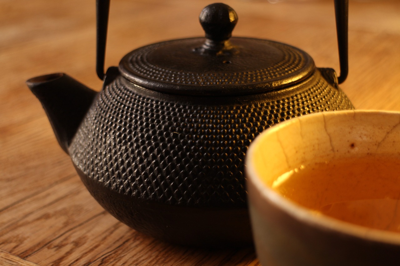 Alternativas saludables al café teapot-516024_1280